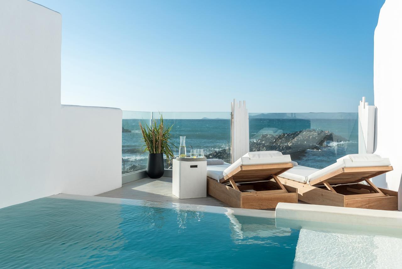 2 Bedroom Island Suite Seafront with Private Heated Pool and Beach Access